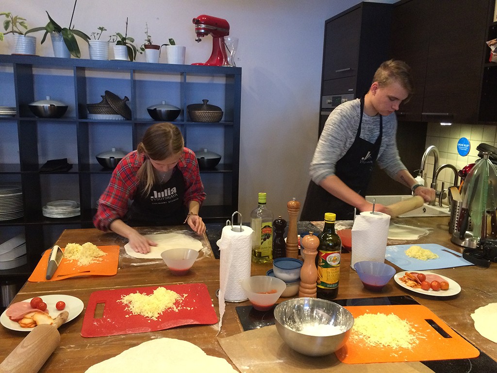 Studenty III kursa GUU posetili kulinarnyj master-klass v «Studii YUlii Vysockoj» (1)